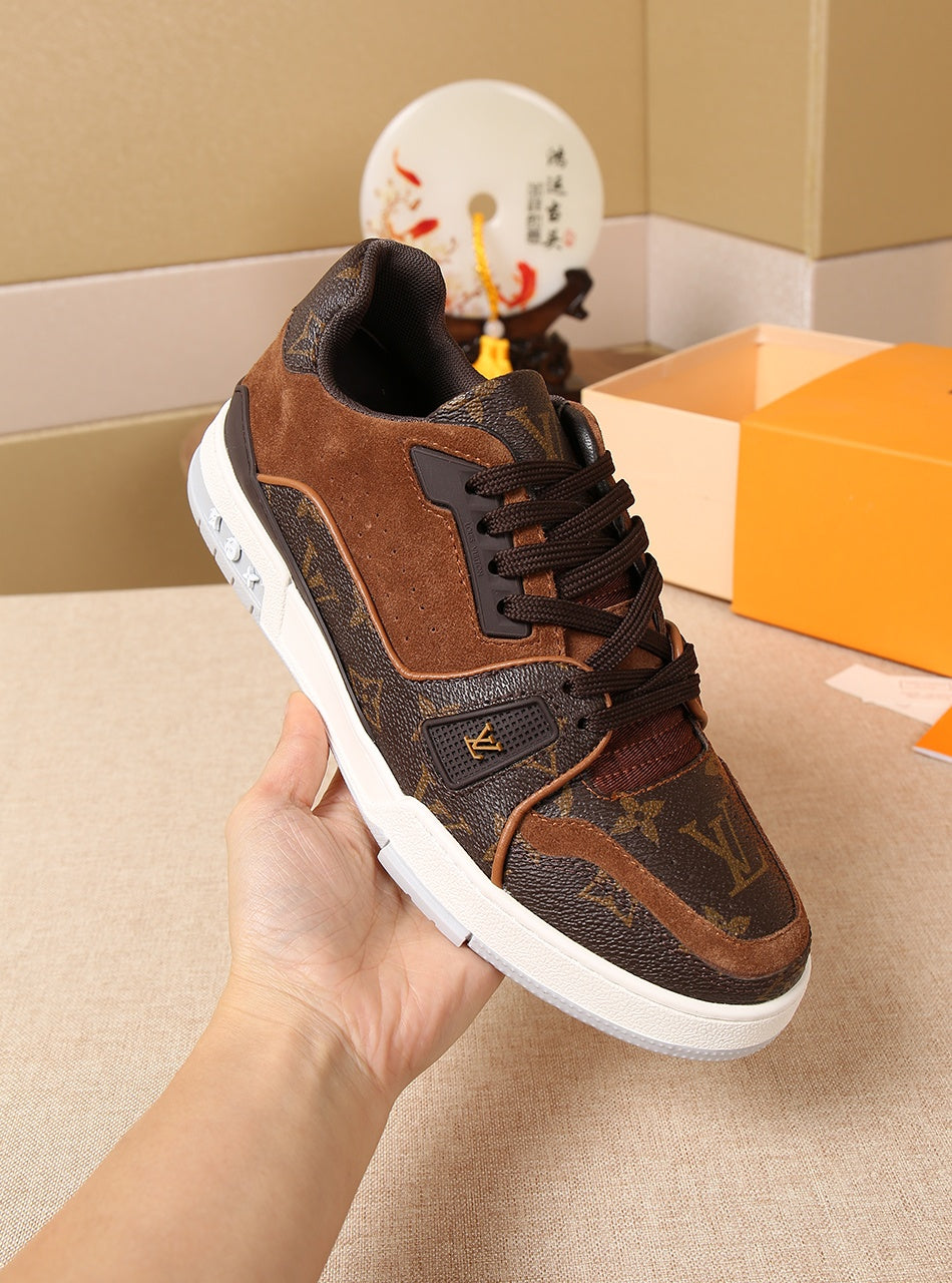 The Bags Vibe - Louis Vuitton Traners Vert Brown Sneaker