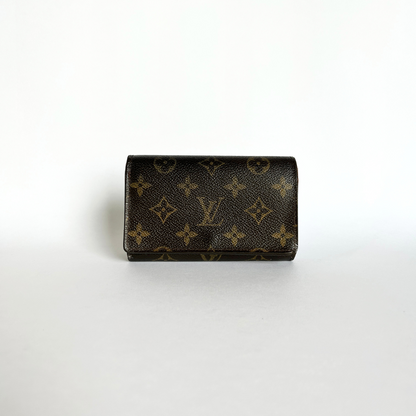 Louis Vuitton Medium wallet in Monogram Canvas