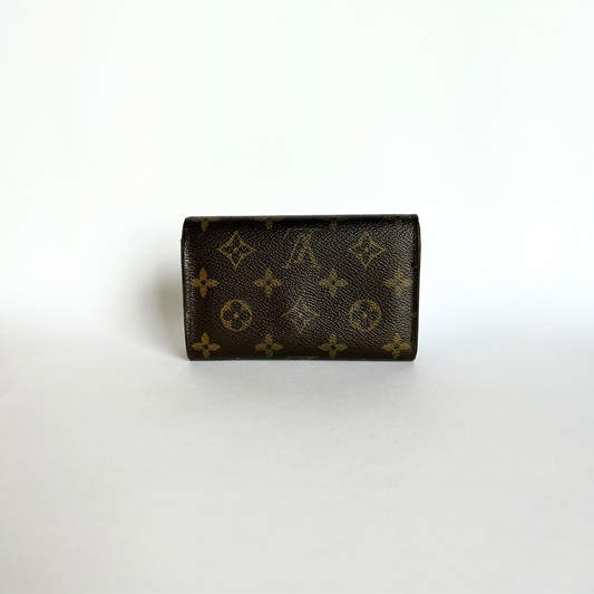 Louis Vuitton Medium wallet in Monogram Canvas