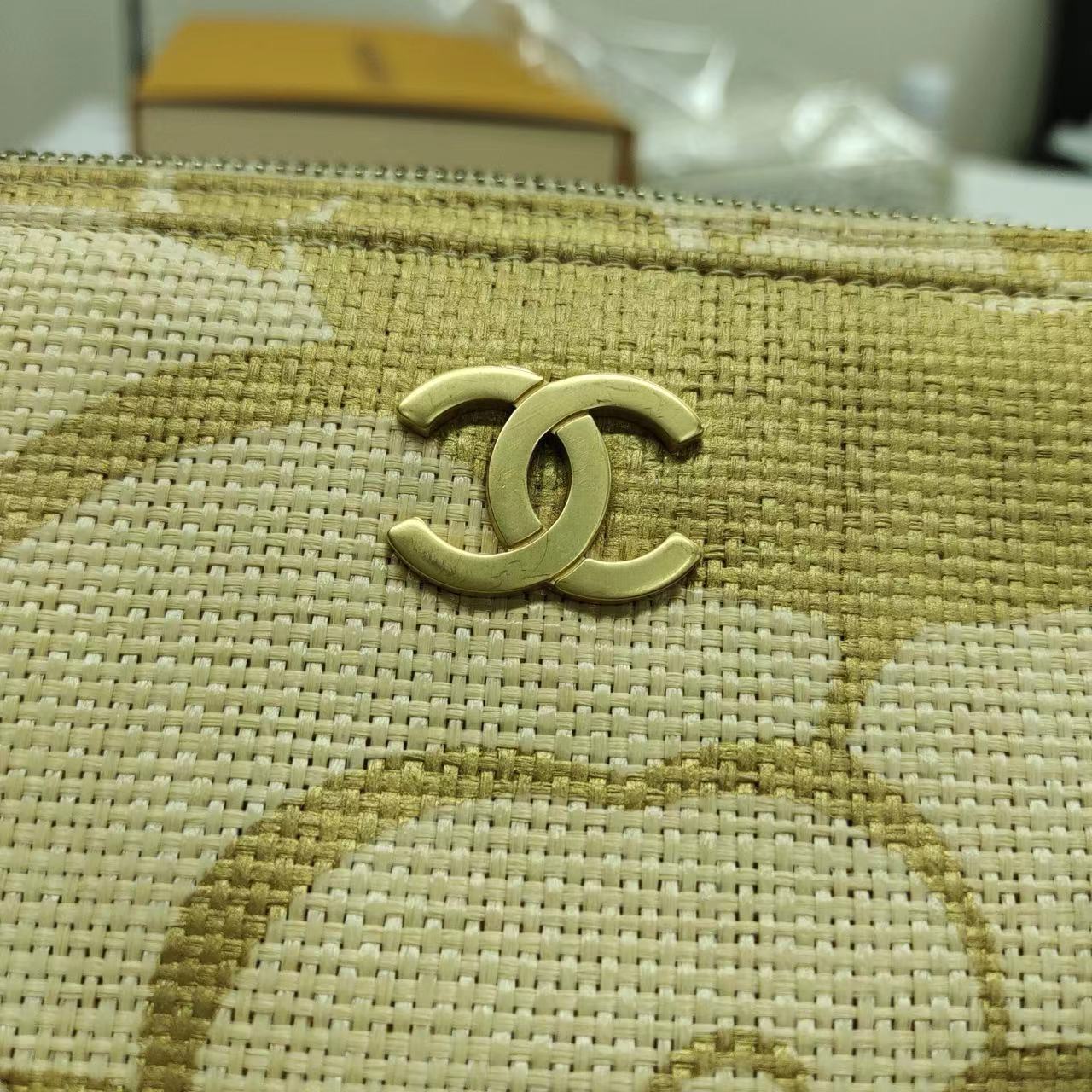 Chanel Beige Gold Woven Raffia Camellia Print Shoulder Bag, 2003-2004