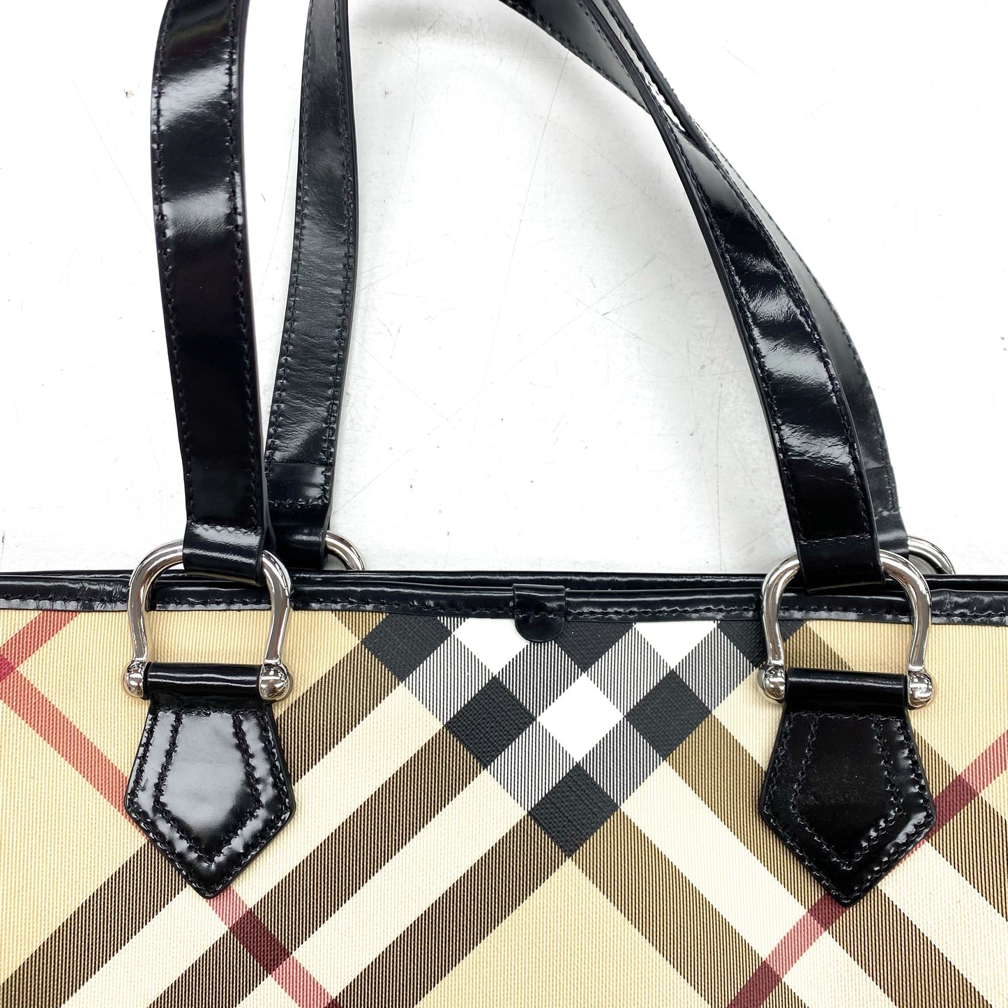 Tote Luxury Designer By Burberry  Size: Large