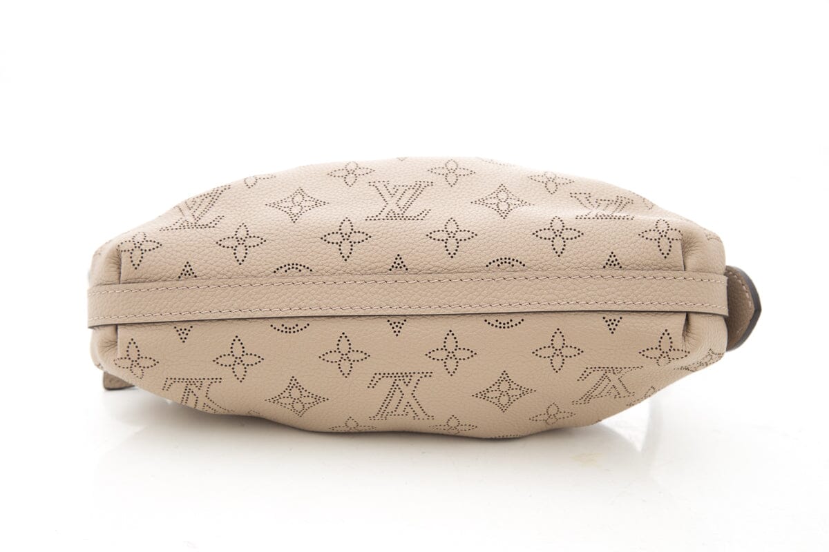 Louis Vuitton Beige Scala Mahina Cross-Body