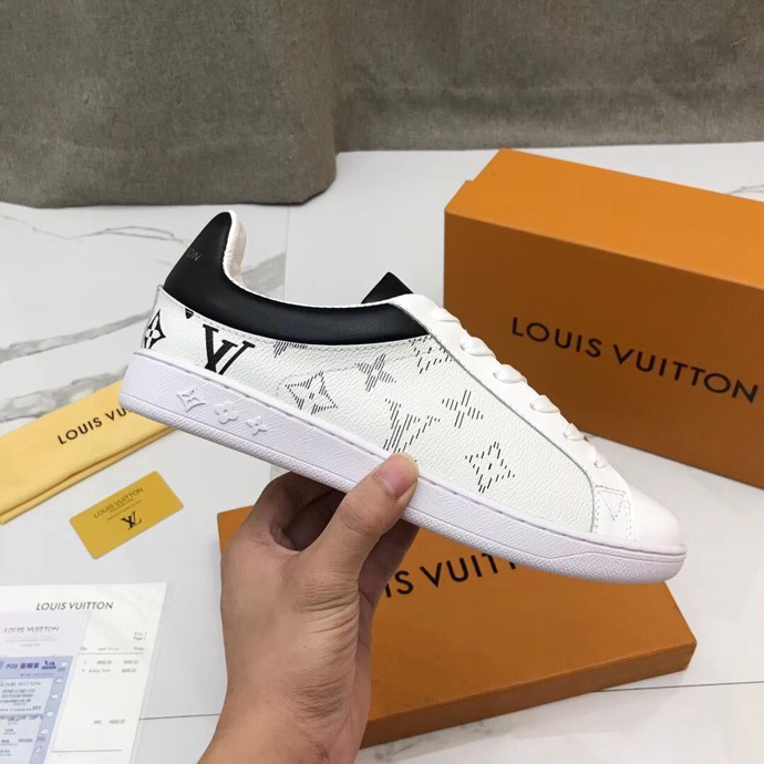 The Bags Vibe - New Arrival Louis Vuitton Sneaker 049