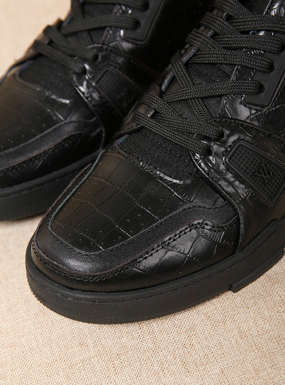 The Bags Vibe - Louis Vuitton Traners Vert Black Sneaker