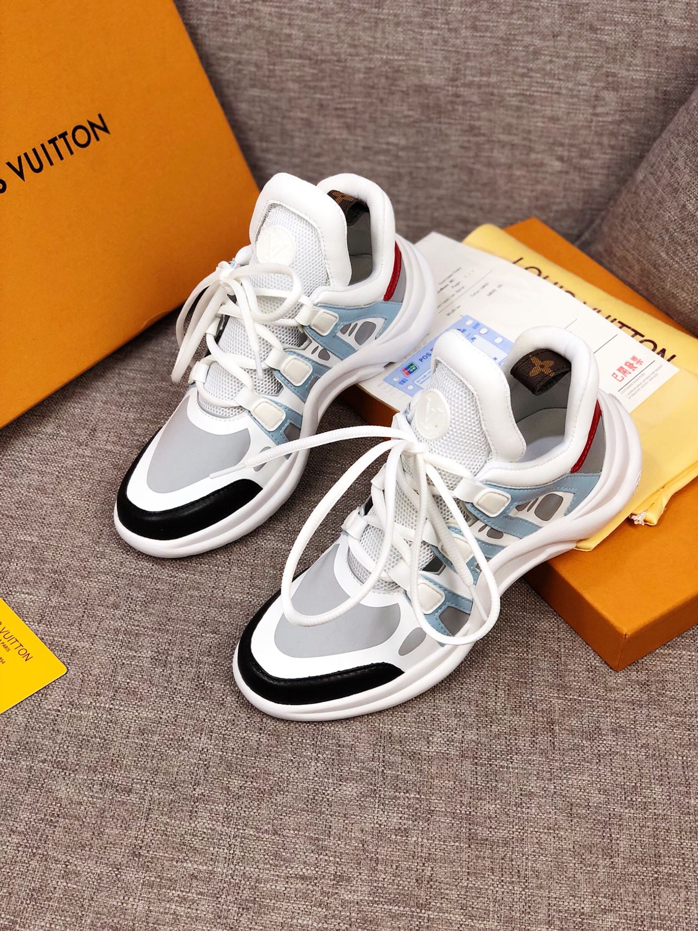 The Bags Vibe - Louis Vuitton Archlight White Black Sneaker