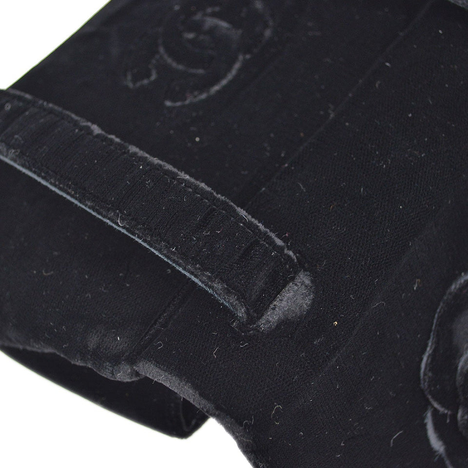 CHANEL 1991-1994 Camellia Crossbody Bag Black Velvet