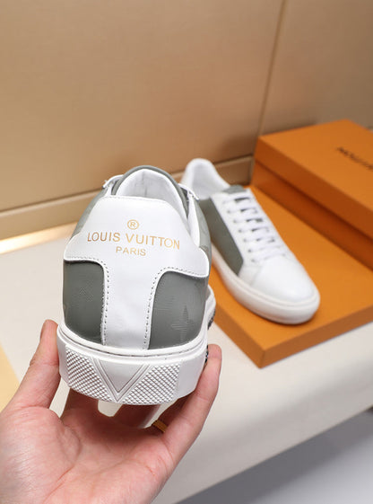 The Bags Vibe - Louis Vuitton White and Black Sneaker