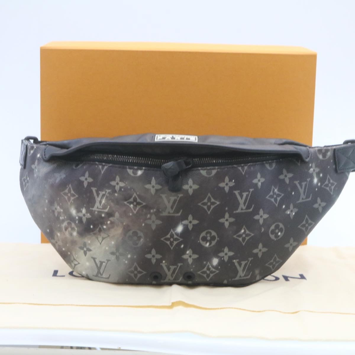 LOUIS VUITTON Monogram Galaxy Discovery Bum Bag Shoulder Bag Black Auth 28275A