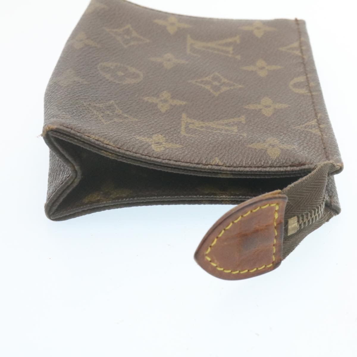 LOUIS VUITTON Monogram Poche Toilette 15 Pouch M47546 LV Auth 28603