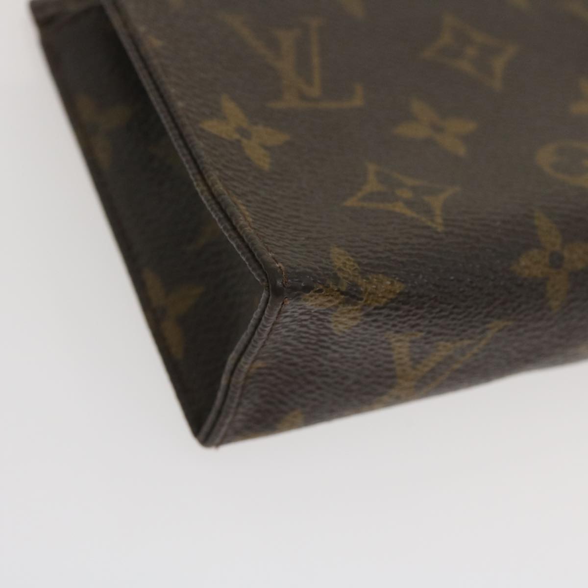 LOUIS VUITTON Monogram Poche Toilette 15 Pouch M47546 LV Auth 29831