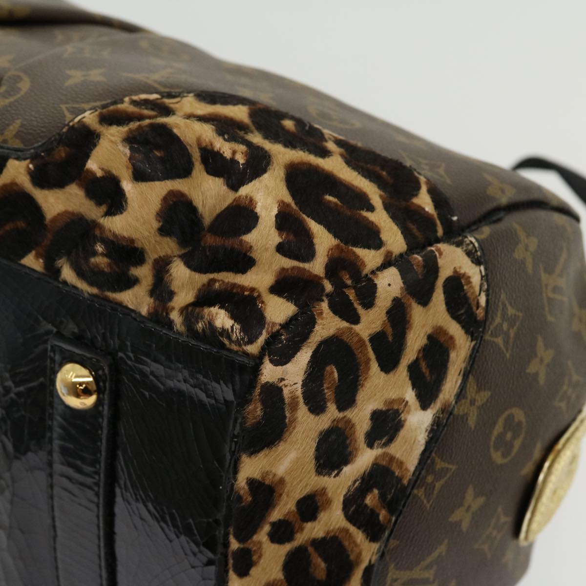 LOUIS VUITTON Monogram Leopard Steven Shoulder Bag M95281 LV  30069A