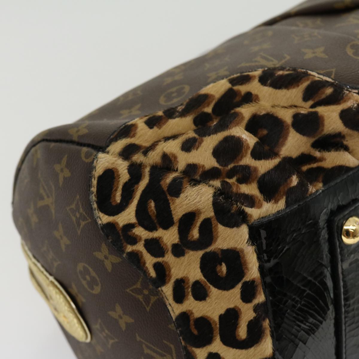 LOUIS VUITTON Monogram Leopard Steven Shoulder Bag M95281 LV  30069A