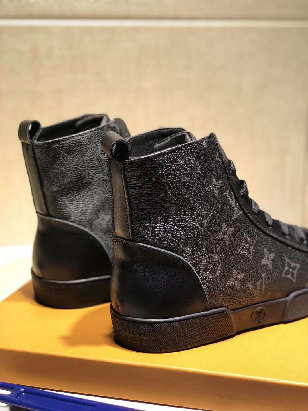 The Bags Vibe - New Arrival Louis Vuitton Sneaker 074