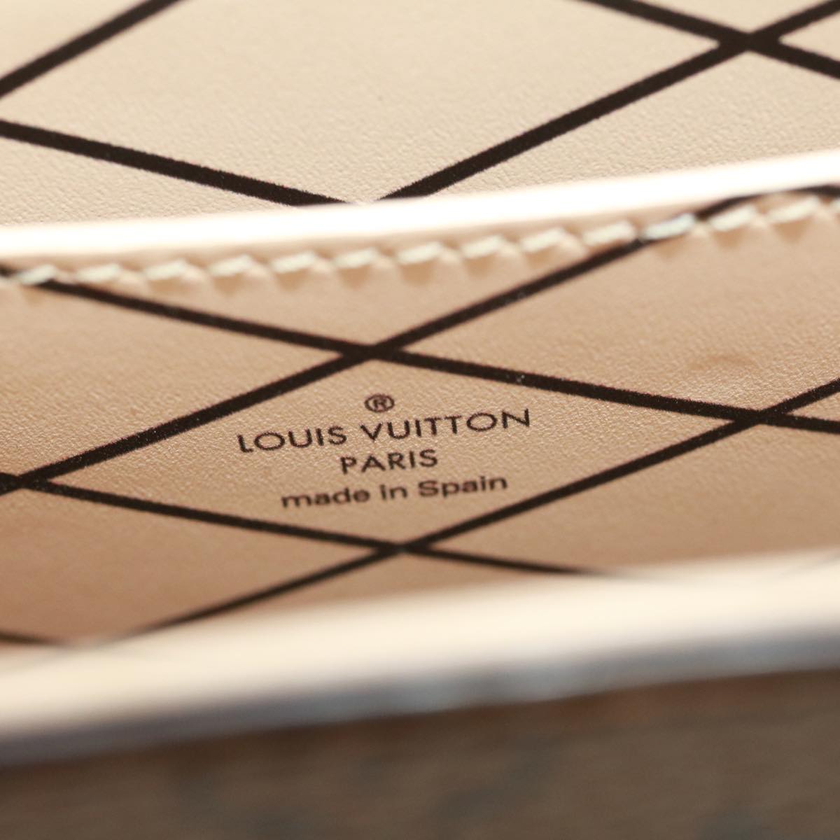 LOUIS VUITTON Reverse Pochette Trunk Vertical Shoulder Bag M67873 LV  32652A