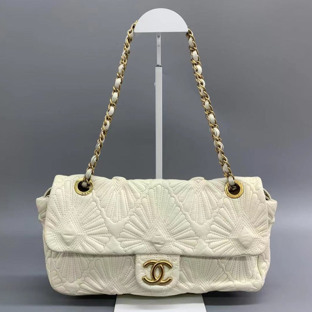 Chanel Paris-Venice Ca D’Oro Flap Bag Seashell 3D Embroidered Flap Bag 2009 Large Off White