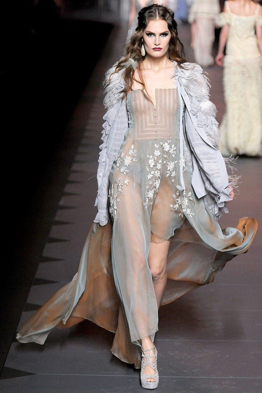 Veste en dentelle et plume Dior Automne 2011