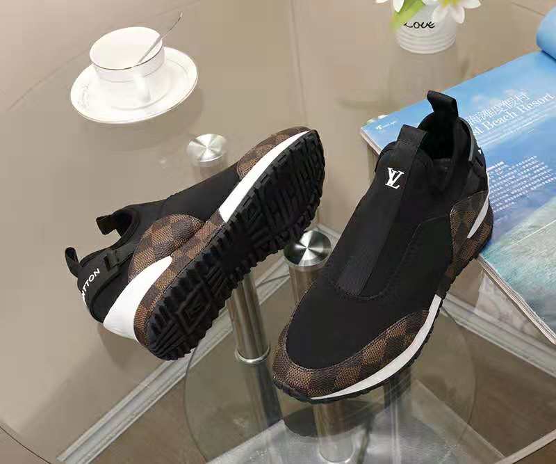 The Bags Vibe - New Arrival Louis Vuitton Sneaker 075