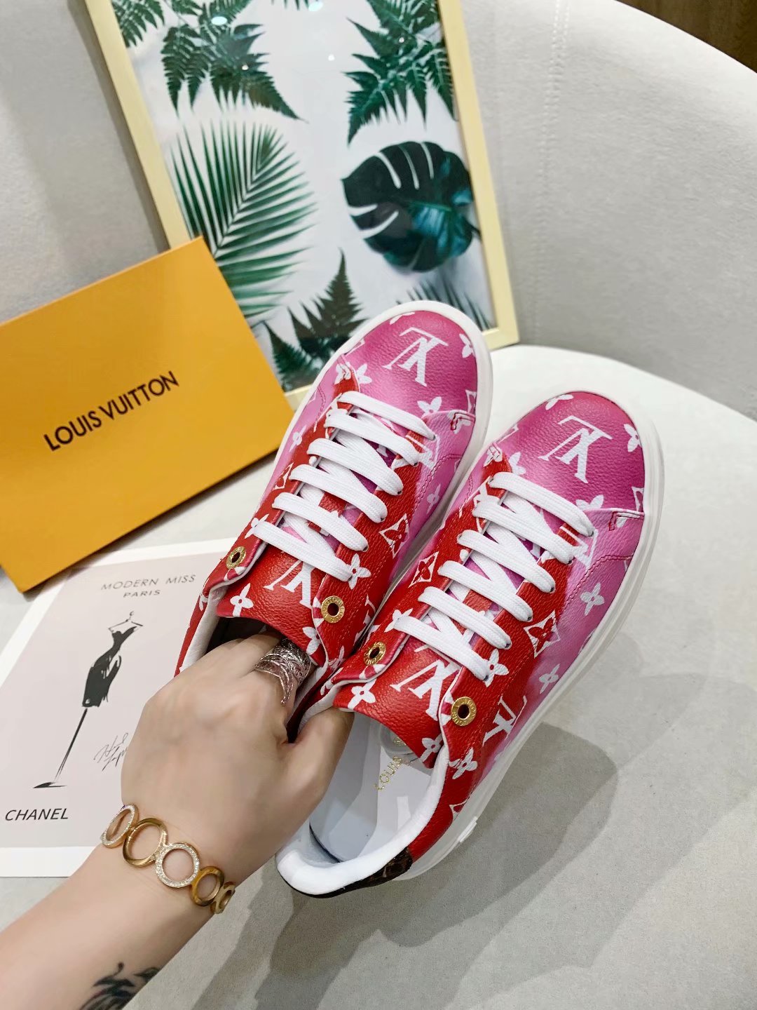 The Bags Vibe - Louis Vuitton Casual Low Pink Sneaker