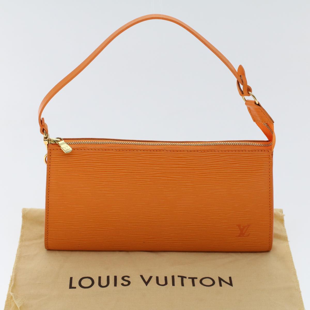 LOUIS VUITTON Epi Pochette Accessoires Pouch Orange Mandarin M5294H Auth 46437