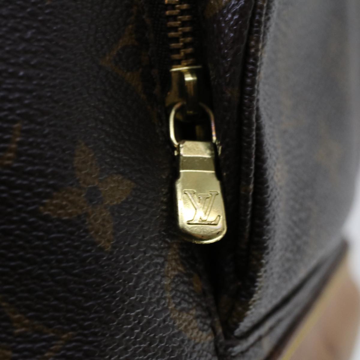 LOUIS VUITTON Monogram Montsouris MM Backpack M51136 LV Auth 47707