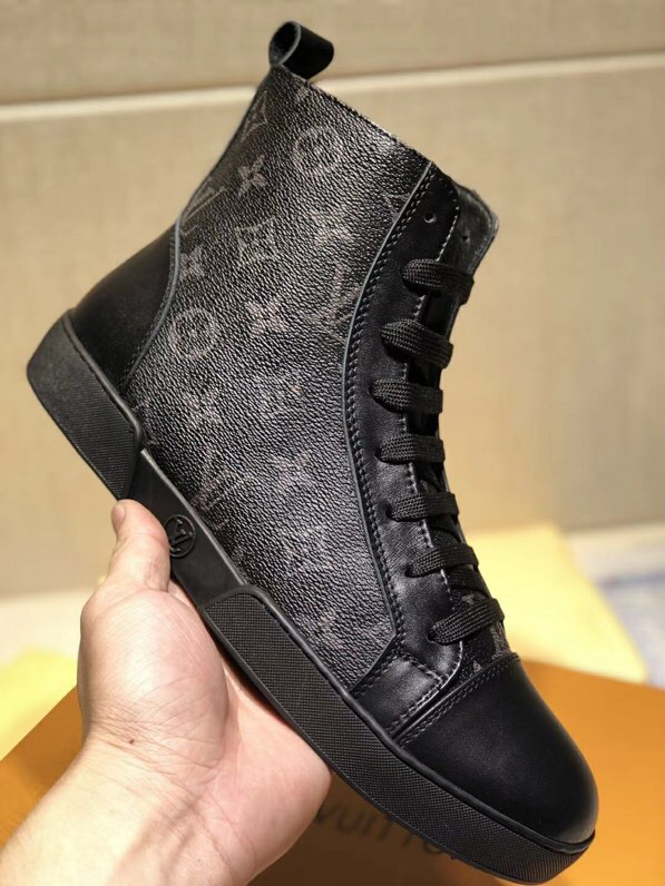 The Bags Vibe - New Arrival Louis Vuitton Sneaker 069