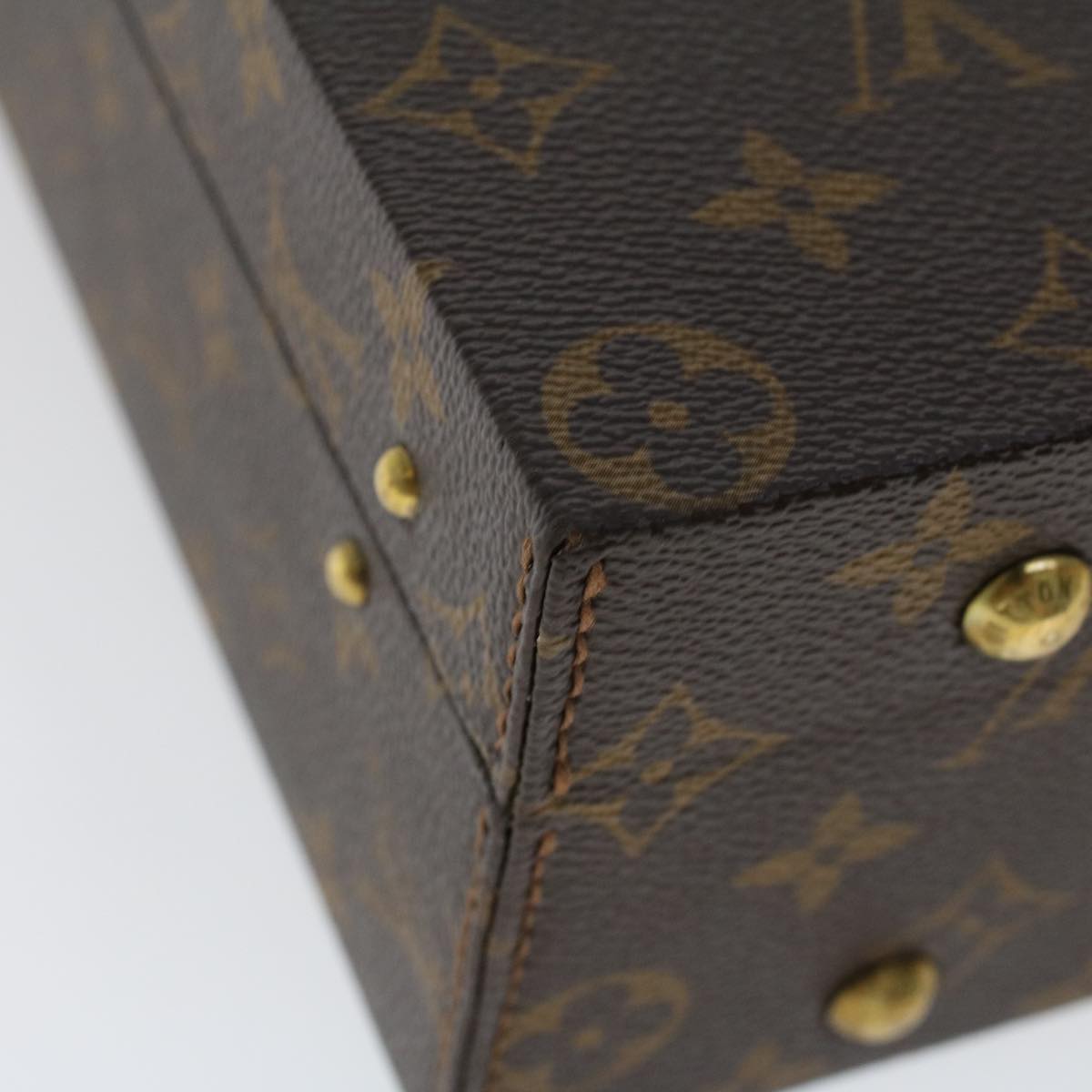 LOUIS VUITTON Monogram Boite Bijou Trunk M47120 LV Auth 49667A