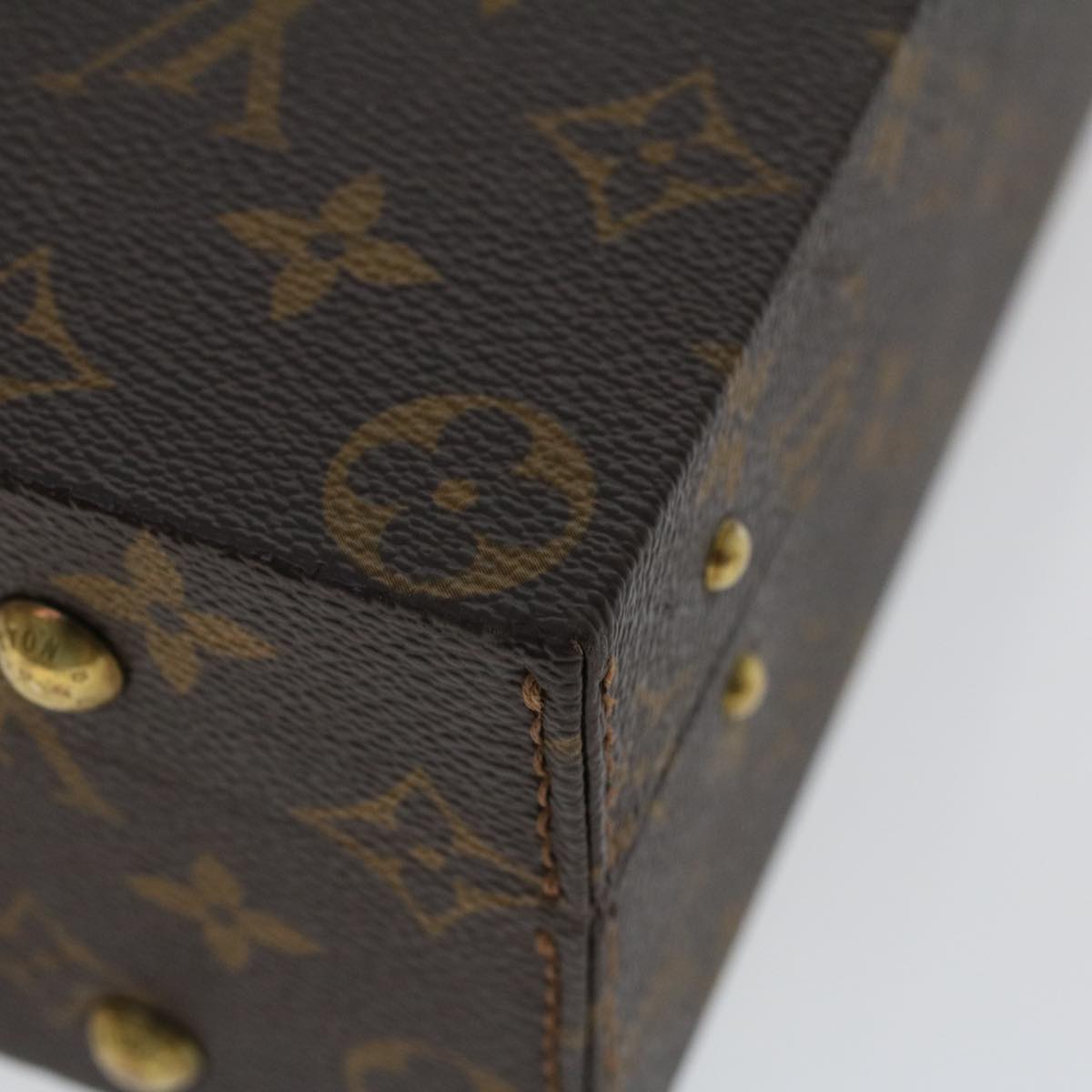 LOUIS VUITTON Monogram Boite Bijou Trunk M47120 LV Auth 49667A