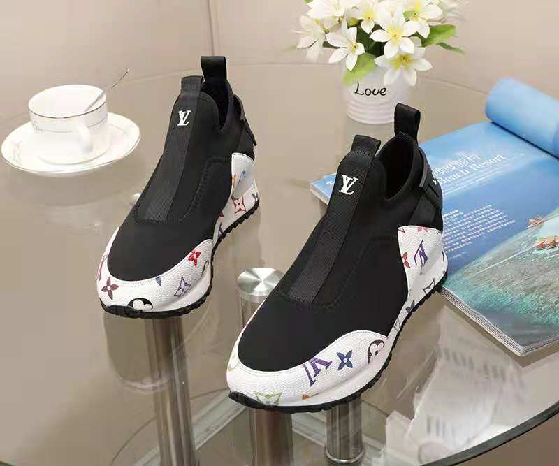 The Bags Vibe - New Arrival Louis Vuitton Sneaker 078