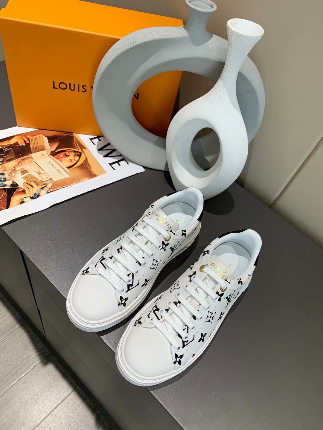 The Bags Vibe - Louis Vuitton Time Out Black Sneaker