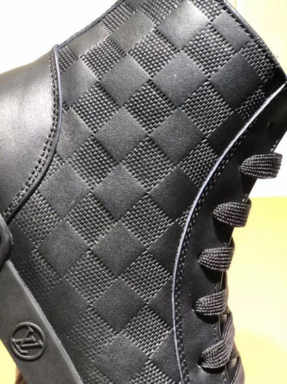 The Bags Vibe - New Arrival Louis Vuitton Sneaker 068