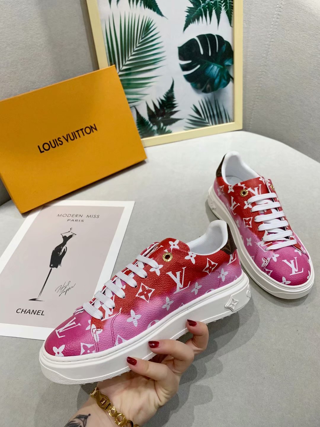 The Bags Vibe - Louis Vuitton Casual Low Pink Sneaker