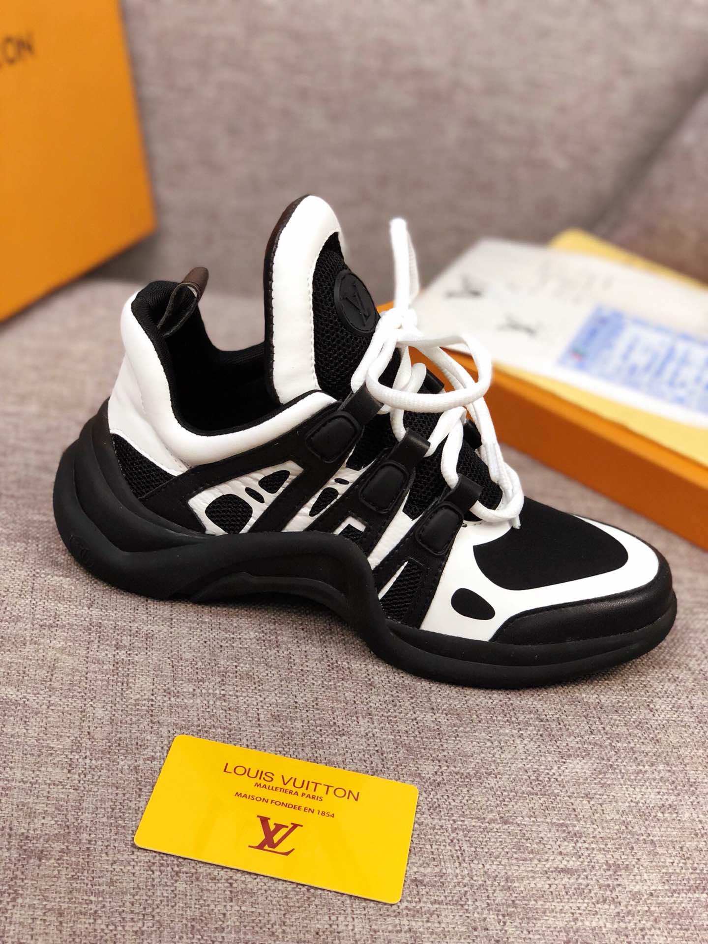 The Bags Vibe - Louis Vuitton Archlight Black White Sneaker