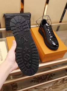 The Bags Vibe - Louis Vuitton Black Sneaker