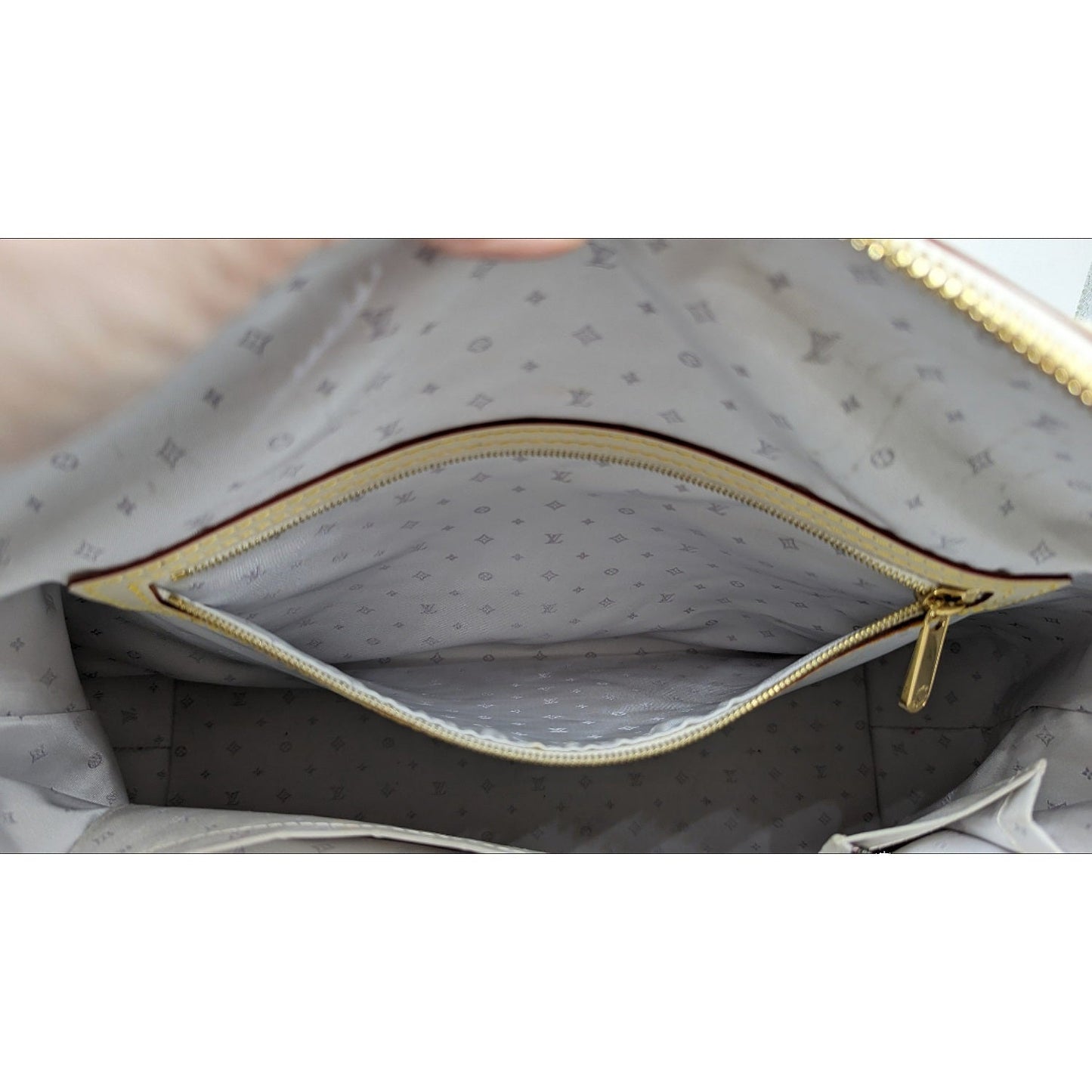 Louis Vuitton Vintage Suhali Lockit GM Tote