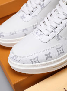 The Bags Vibe - Louis Vuitton Casual White Sneaker