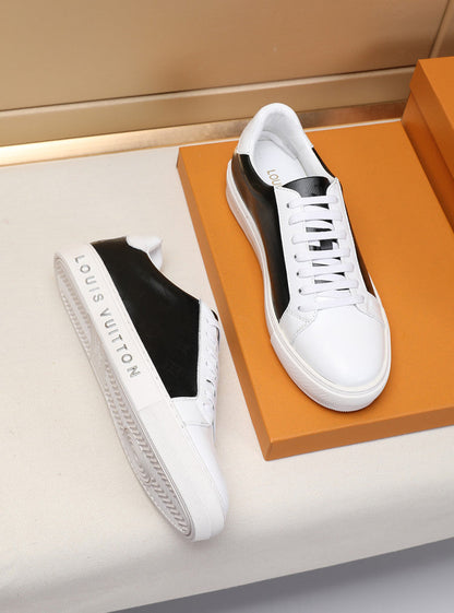 The Bags Vibe - Louis Vuitton White and Gray Sneaker