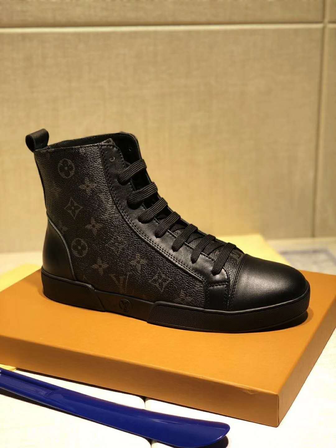 The Bags Vibe - New Arrival Louis Vuitton Sneaker 074