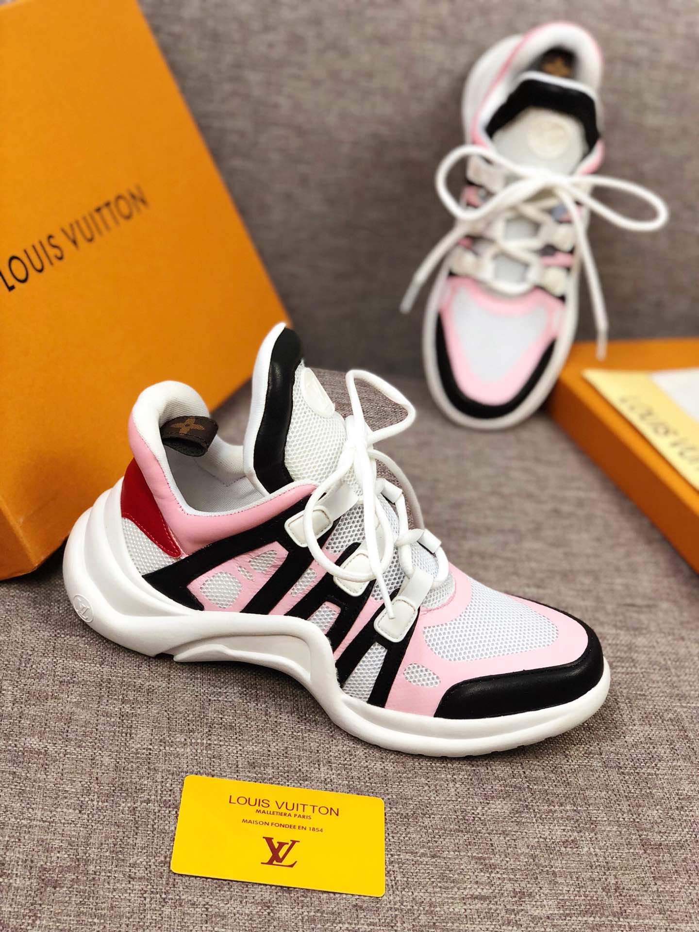 The Bags Vibe - Louis Vuitton Archlight Pink Black Sneaker