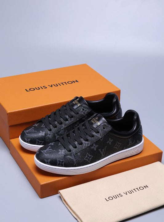 The Bags Vibe - Louis Vuitton Casual Black Sneaker