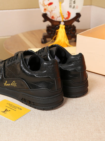 The Bags Vibe - Louis Vuitton Traners Vert Black Sneaker