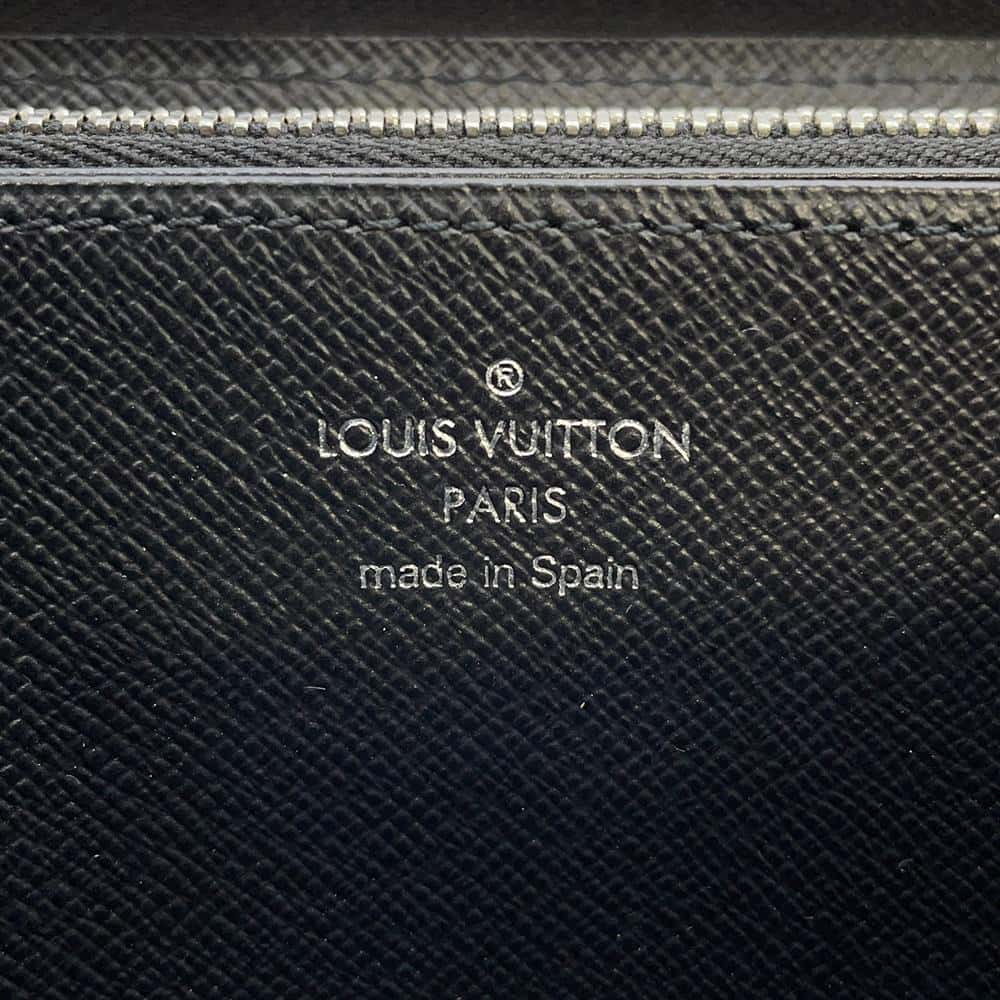 LOUIS VUITTON Zippy Wallet Noir M61857 Epi Leather