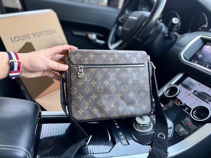 LV District Bag in Monogramme Eclipse Canvas-Grey