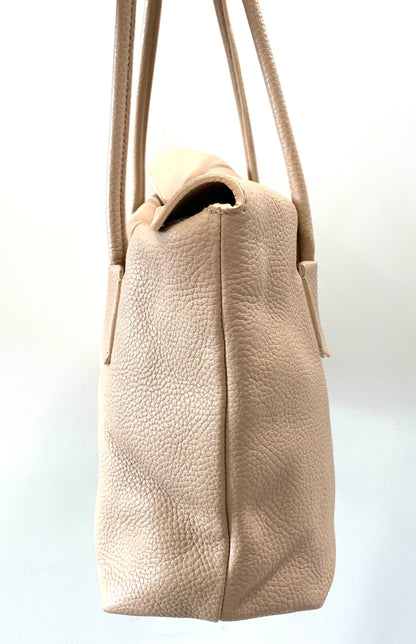 BURBERRY PEBBLED LEATHER BAYNARD TOTE