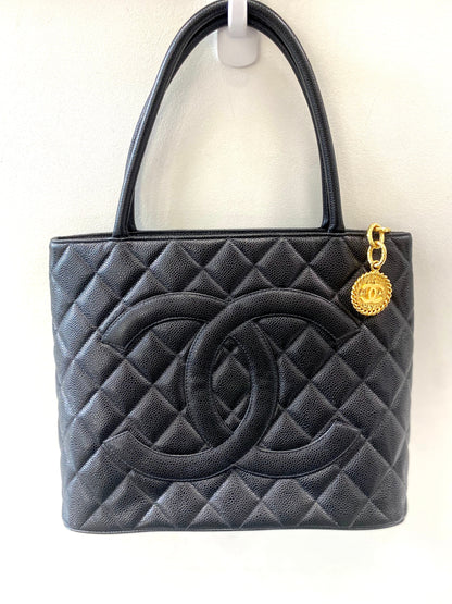 CHANEL CAVIAR LEATHER MEDALLION TOTE BAG