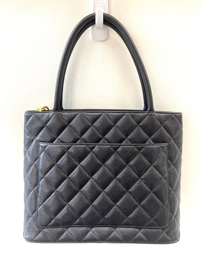 CHANEL CAVIAR LEATHER MEDALLION TOTE BAG