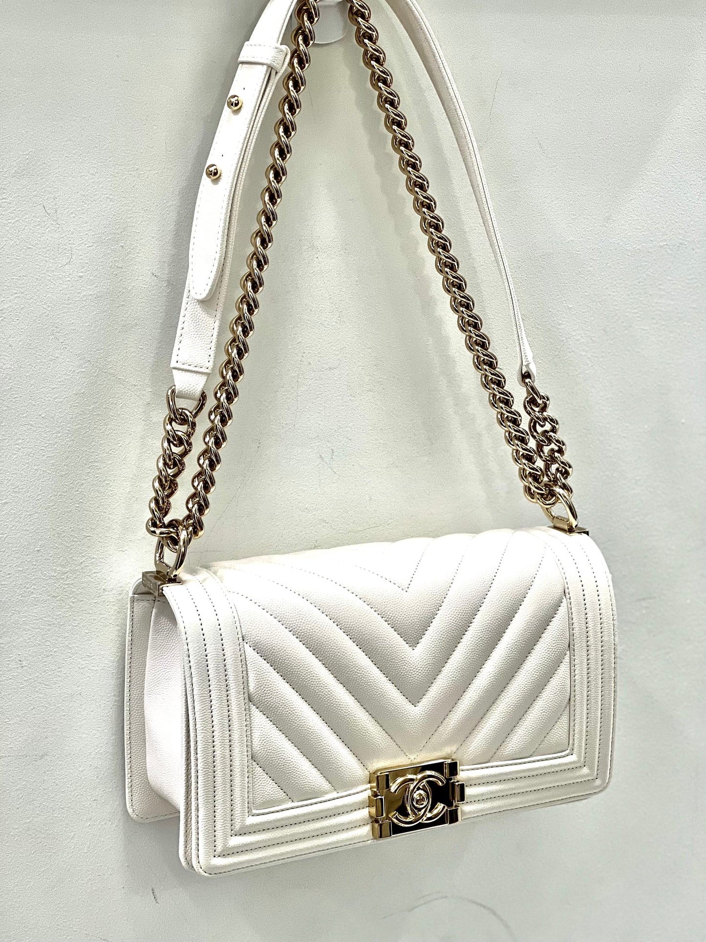 CHANEL CAVIAR CHEVRON QUILTED MEDIUM BOY FLAP BAG