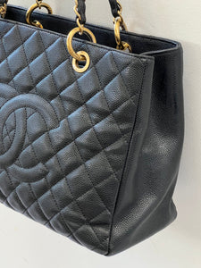 CHANEL CAVIAR QUILTED GRAND SHOPPING TOTE
