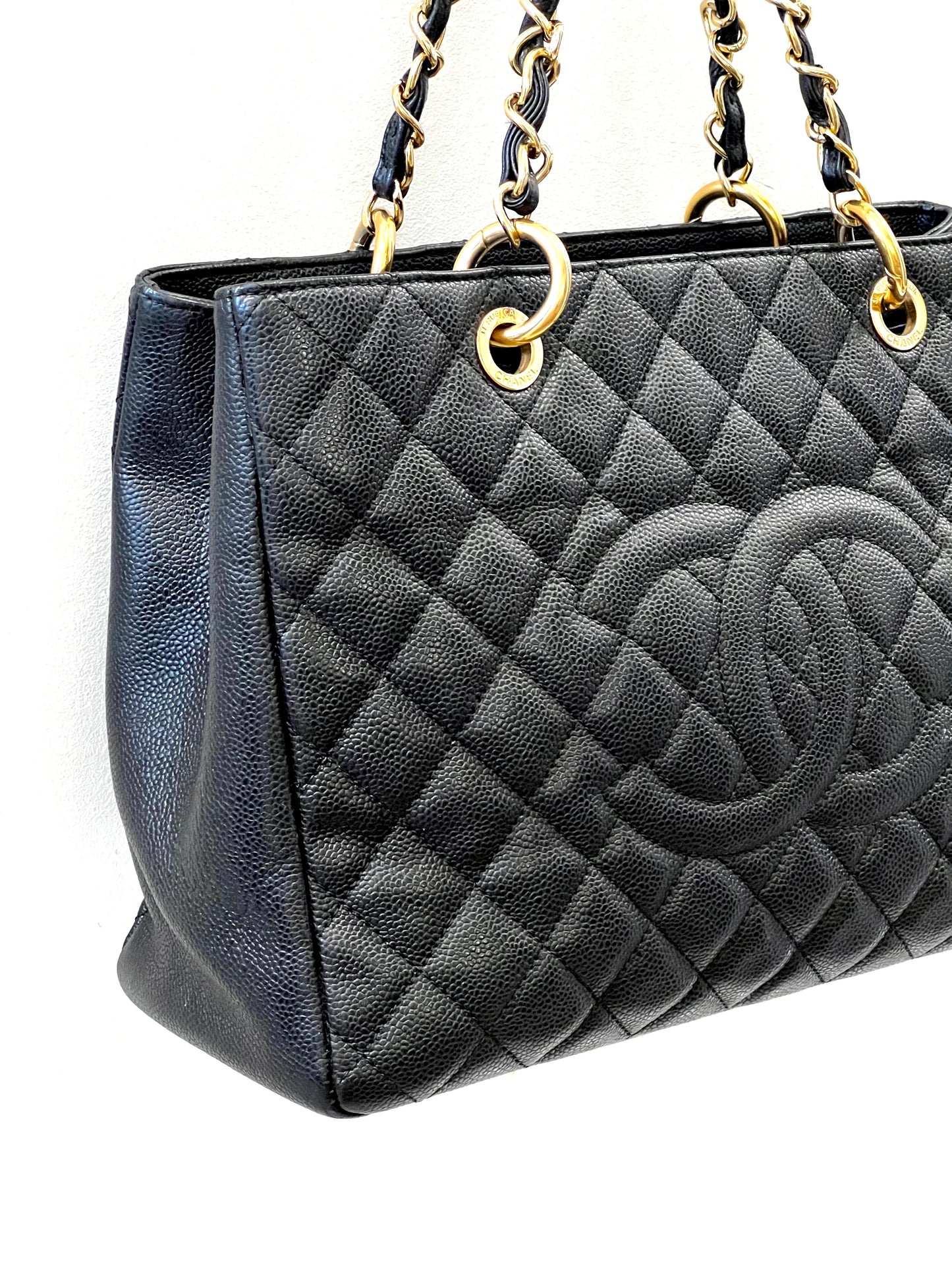 CHANEL CAVIAR QUILTED GRAND SHOPPING TOTE