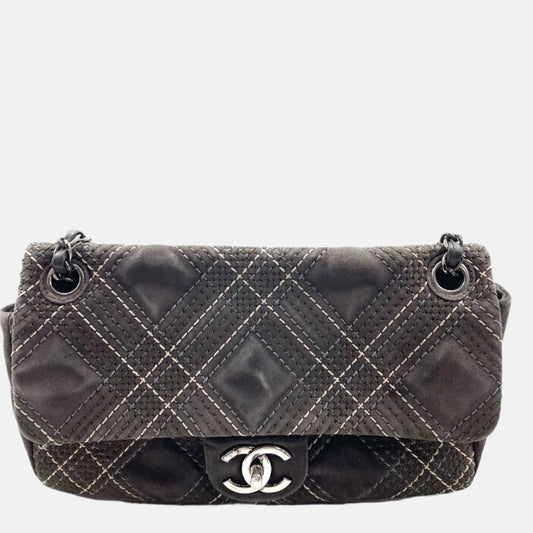 Chanel Paris-Edinburgh Saltire 2013 Seude Stitched Single Flap Medium in Grey