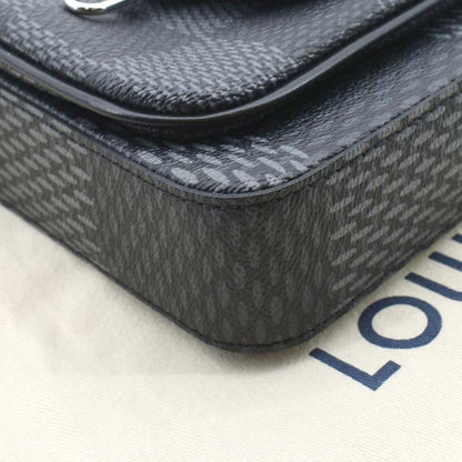 LOUIS VUITTON Trio Damier Graphite Messenger Bag Gray